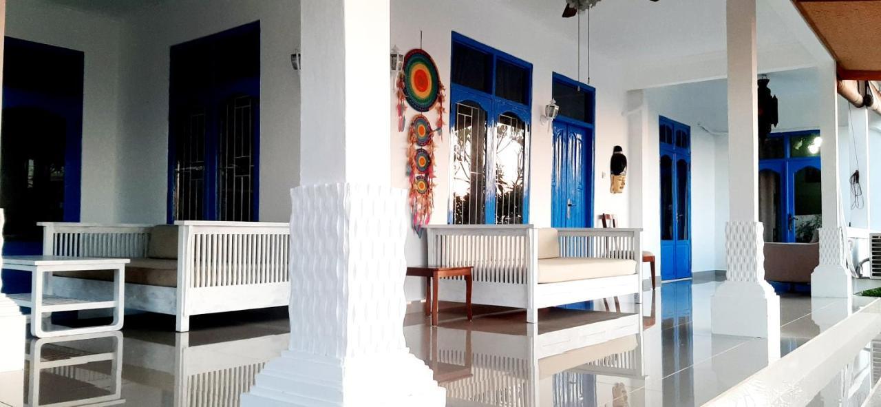 Cantik Villa โลวินา ภายนอก รูปภาพ